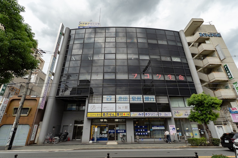 河内小阪駅前なので通院が便利